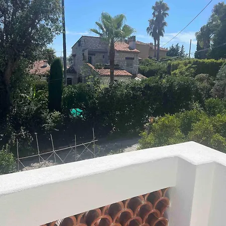 Spacieux Proche Idealement Situe קאן סור מר